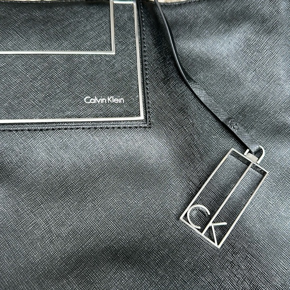 CALVIN KLEIN BLACK SILVER LOGO TOTE BAG - Picture 8 of 8